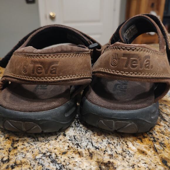 Teva Brown Sandals Size 9M Model SN16544 - Picture 13 of 13